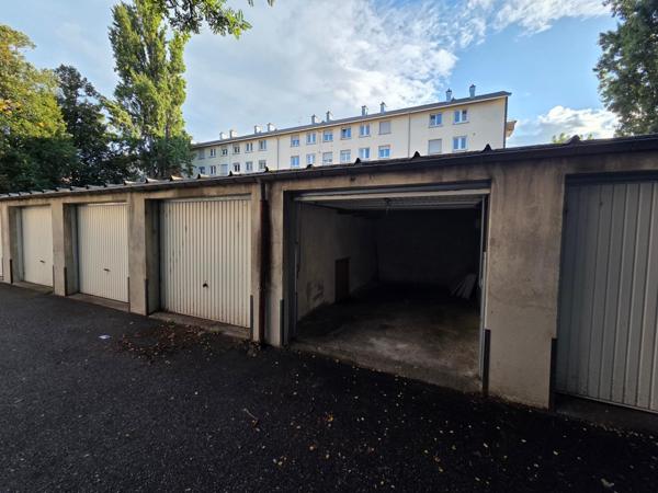 Box garage individuel proche tram et centre-ville