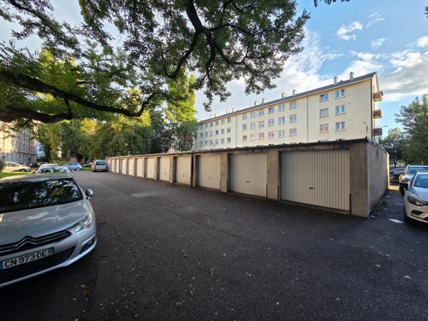 Box garage individuel proche tram et centre-ville