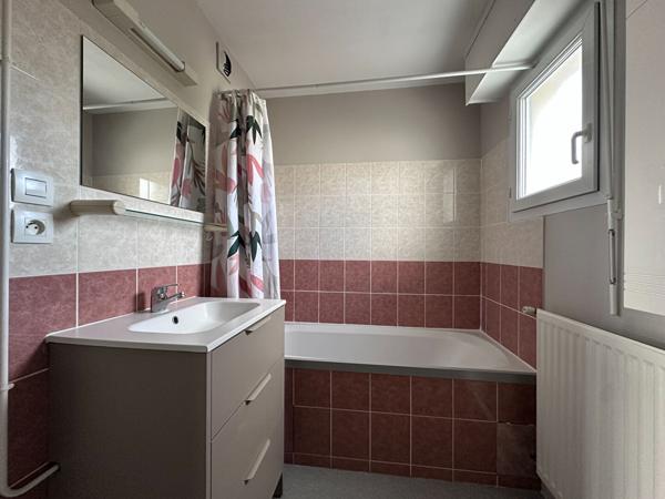 Appartement à vendre à Vannes Tohannic T3 de 55m² parking balcons dernier étage