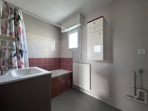 Appartement à vendre à Vannes Tohannic T3 de 55m² parking balcons dernier étage