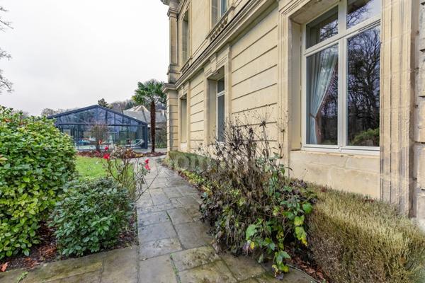 Propriété style chateau à vendre 15 pièces Soissons (02)