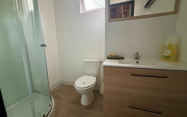 Immeuble à vendre    5 pièces • 100 m2 Vauvert