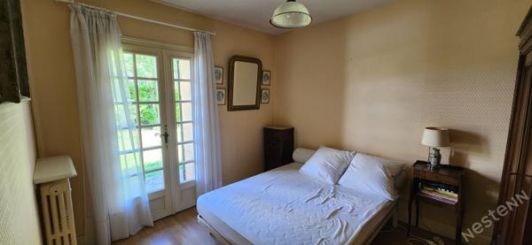 Authentique longère familiale avec piscine et grands volumes !