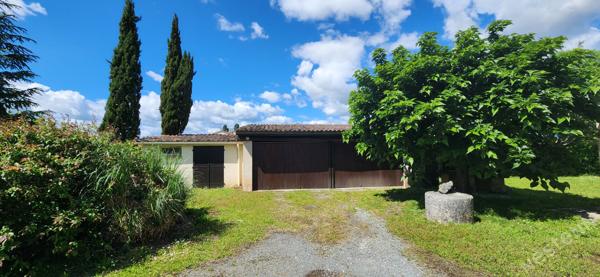 Authentique longère familiale avec piscine et grands volumes !