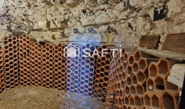 maison atypique offrant un havre de paix avec vue dégagée