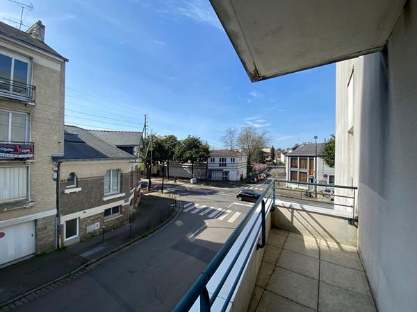 Appartement * 3 Pièces * 67 M² * 44000 Nantes * 757 * 69 * 826,  
Nantes 44000