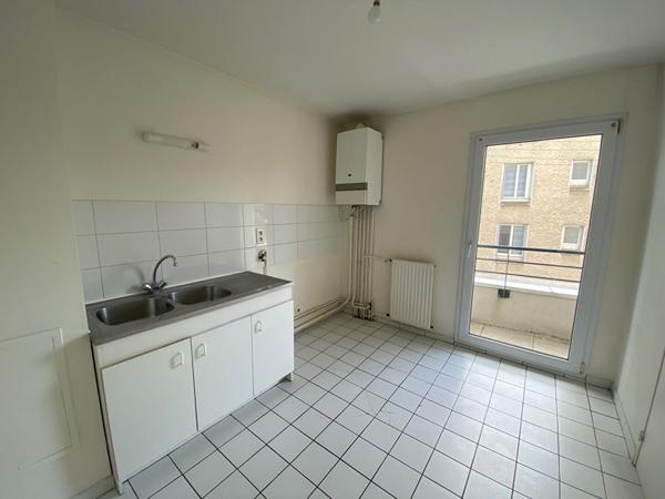 Appartement * 3 Pièces * 67 M² * 44000 Nantes * 757 * 69 * 826,  
Nantes 44000