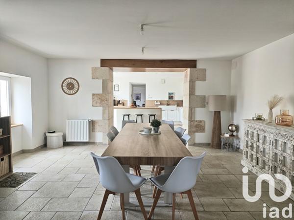 House for sale 7 rooms 198 m² Fontenay-le-Comte