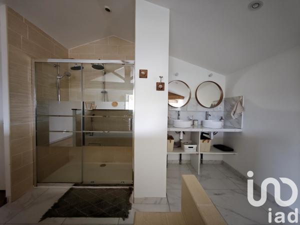 House for sale 7 rooms 198 m² Fontenay-le-Comte