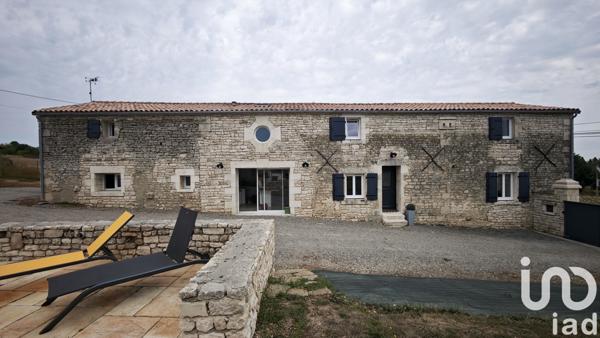 House for sale 7 rooms 198 m² Fontenay-le-Comte