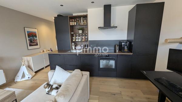 Rives du Lez - T2 rénové avec Terrasse et Parking