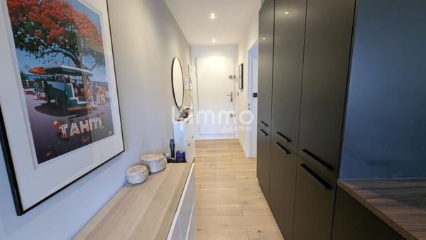 Rives du Lez - T2 rénové avec Terrasse et Parking