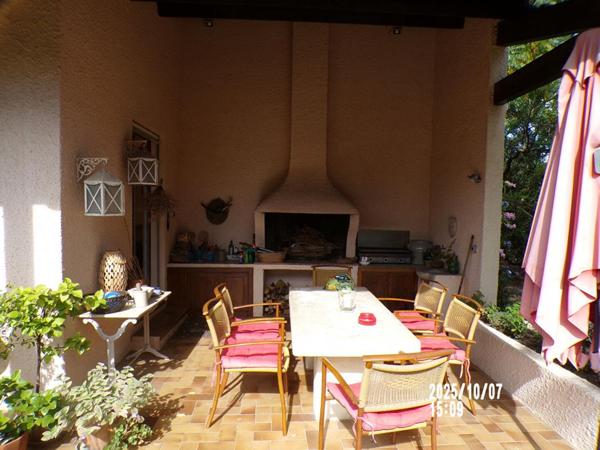 Très belle propriété de 270m2 dans quartier résidentiel