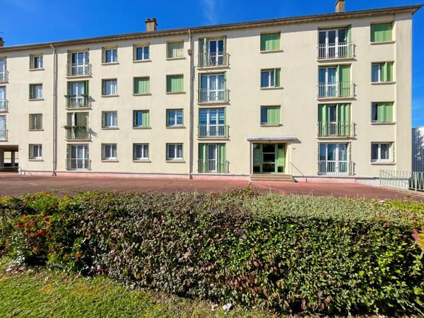 Appartement
         4 pièces
        - 84 m² 75 900 € *