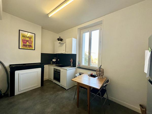 APPARTEMENT DEUX CHAMBRES AVEC JARDIN COMMUN