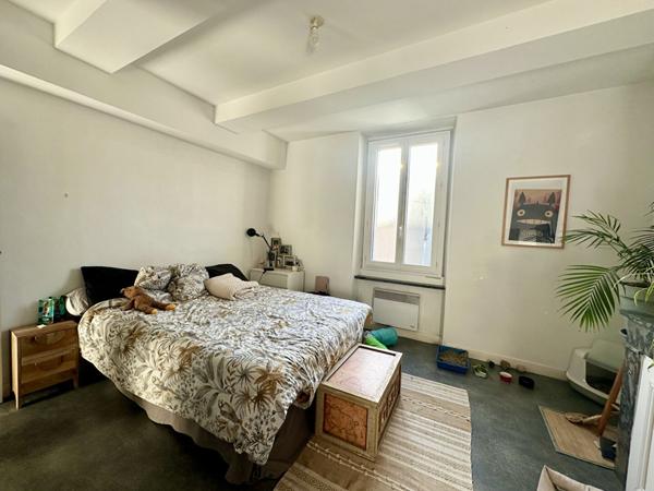 APPARTEMENT DEUX CHAMBRES AVEC JARDIN COMMUN