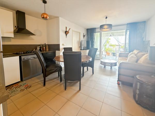 Marseille (13015) T2 expo sud avec vue mer exceptionnelle dans résidence de standing