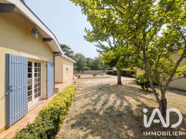 Maison à vendre 6 pièces 158 m² Léognan