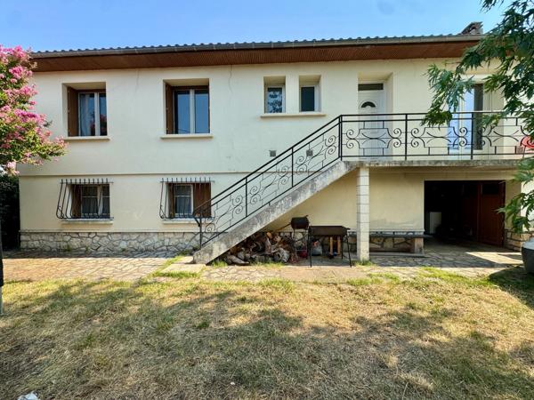 Maison 4 chambres avec grand sous-sol aménageable