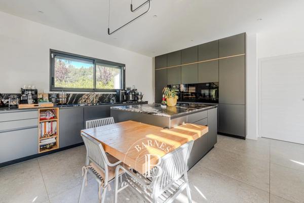 Aix-en-Provence, Villa 3 Chambres -  184 m² à vendre