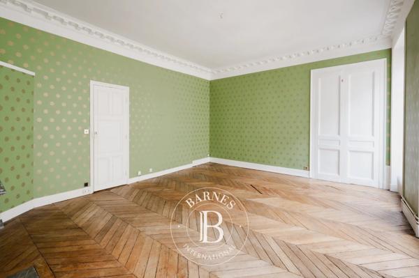 Paris 9ème, Appartement 3 Chambres -  120 m² à vendre