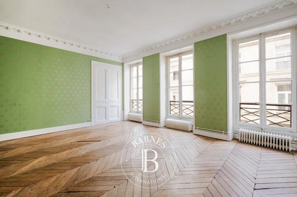 Paris 9ème, Appartement 3 Chambres -  120 m² à vendre