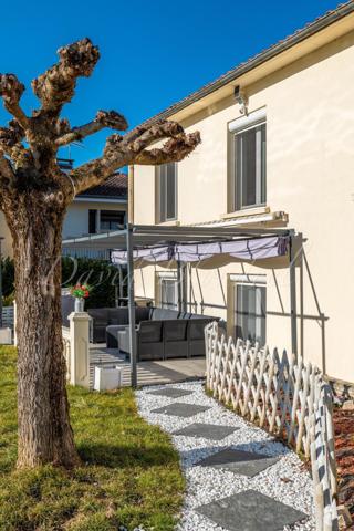 Grande maison familiale - piscine - GRAULHET