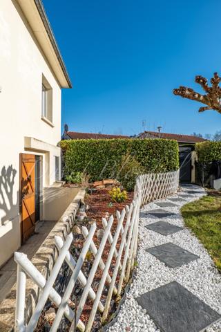 Grande maison familiale - piscine - GRAULHET