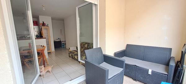 Appartement 3 pièces avec un balcon dans une résidence récente et 2 places de parking loué 780 € CC