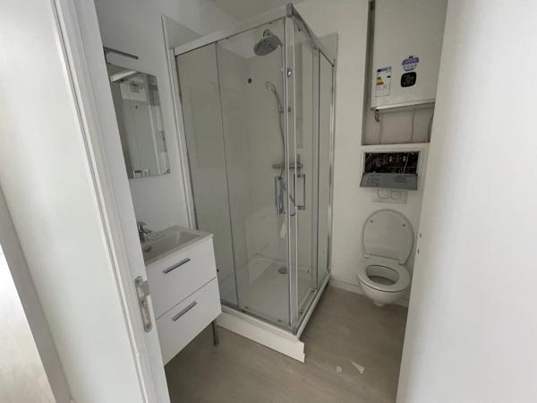 Location                                                      Appartement
                        
                     3 pièces                      62 m2                     à Saint-Quentin