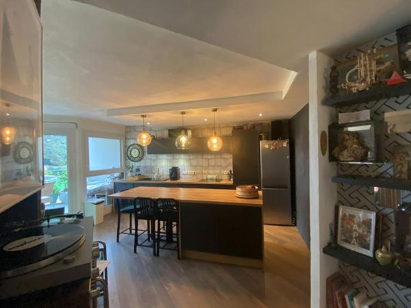 Appartement 3 pièce(s) 81 m2 avec Balcon Plage à pied