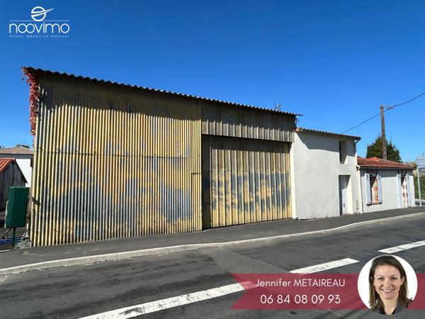 Maison ancienne à rénover 2 chambres + bureau avec dépendance et hangar