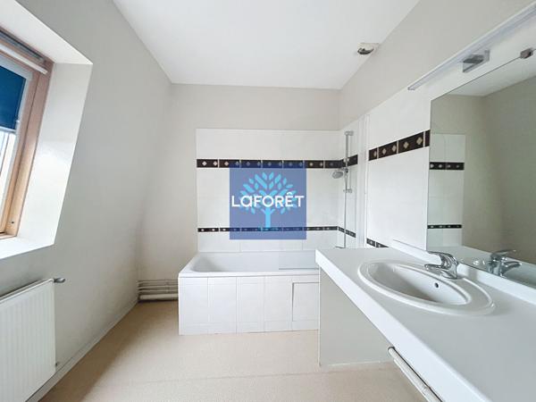 Location appartement Fougères - 4 pièce(s) - 105 m² - 940 €/mois