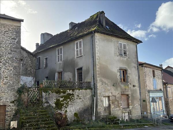 Maison à vendre |  Châlus |  5 pièces | 145 m²