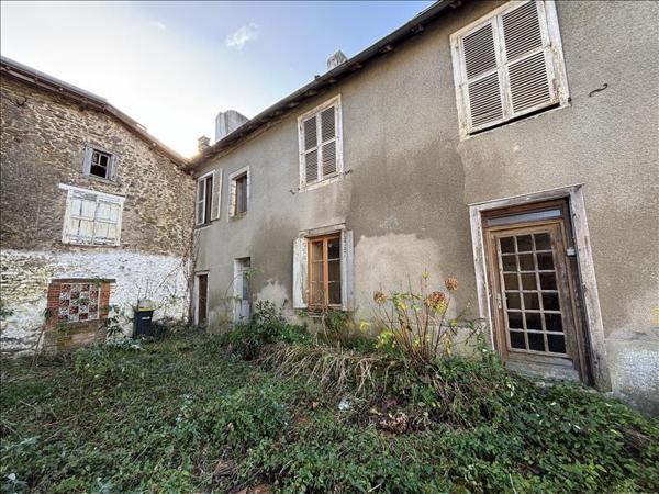 Maison à vendre |  Châlus |  5 pièces | 145 m²