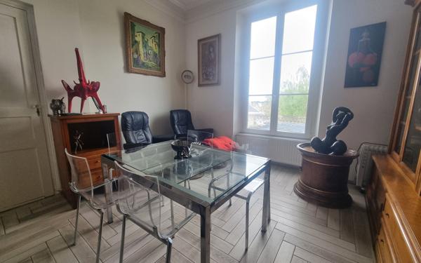 Maison à vendre    11 pièces •  Château-Thierry