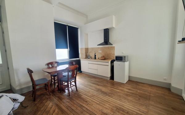 Maison à vendre    11 pièces •  Château-Thierry