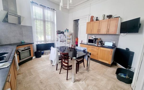 Maison à vendre    11 pièces •  Château-Thierry