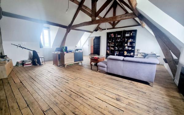 Maison à vendre    11 pièces •  Château-Thierry