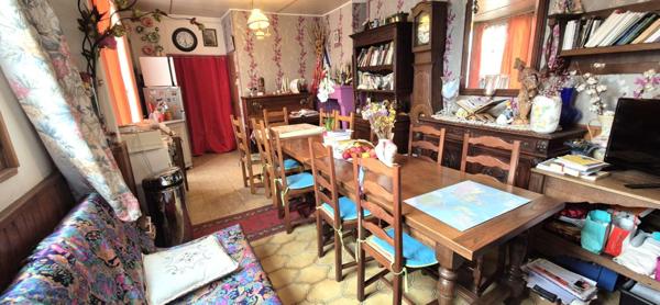 Bel ensemble Immobilier de Rapport et Rentabilité Locative de 200 m² à Rénover avec Cave, Parking extérieur Gratuit et Terrain de 160 m²