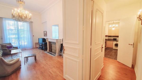 Dpt Paris (75), à vendre PARIS 8EME ARRONDISSEMENT appartement T2 de 85 m²
