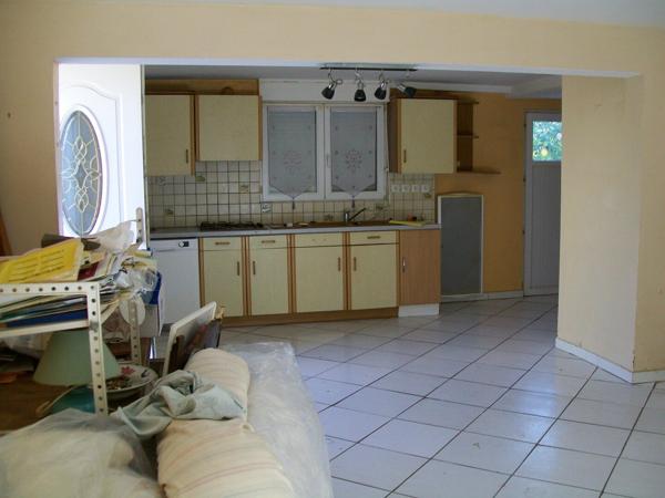 Maison d'habitation 126m2 rez-de-chaussée + étage sur terrain de 600m2