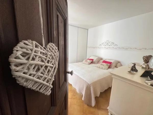 SALERNES Propriété à fort potentiel locatif : 3 maisons et appartement indépendant