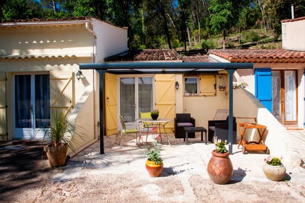 SALERNES Propriété à fort potentiel locatif : 3 maisons et appartement indépendant