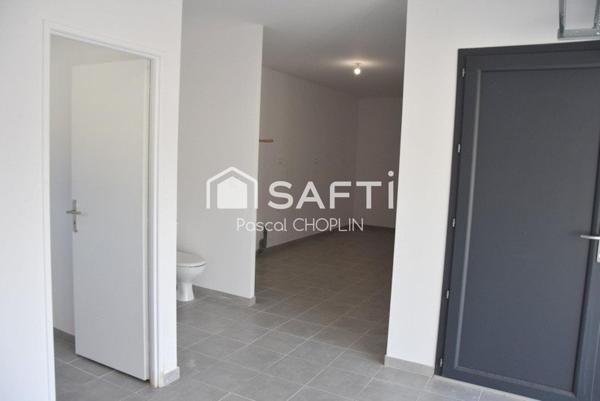 Magnifique villa lumineuse de plain pied avec piscine.