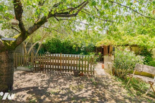 NANTERRE CENTRE VILLE - MAISON FAMILIALE 8 PIÈCES AVEC JARDIN & PISCINE CHAUFFÉE