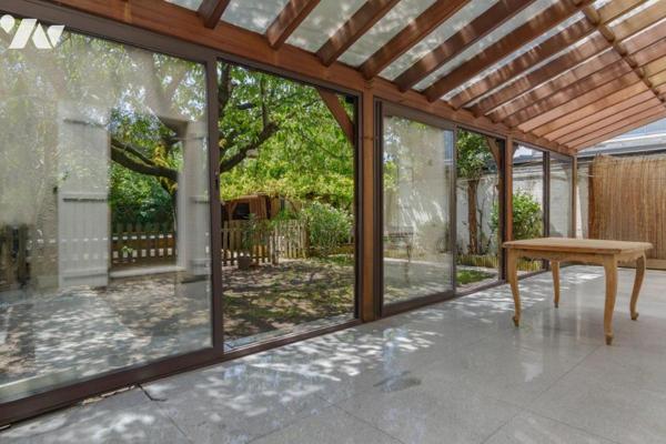 NANTERRE CENTRE VILLE - MAISON FAMILIALE 8 PIÈCES AVEC JARDIN & PISCINE CHAUFFÉE