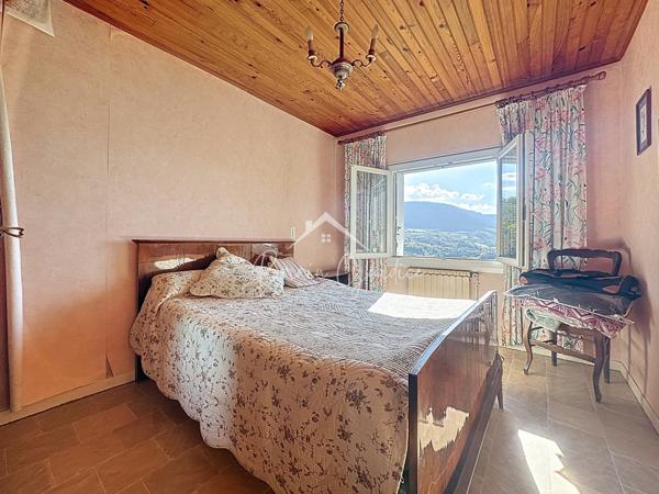 Millau (12100) MAISON F4 95 M2 SUR LE CAUSSE NOIR