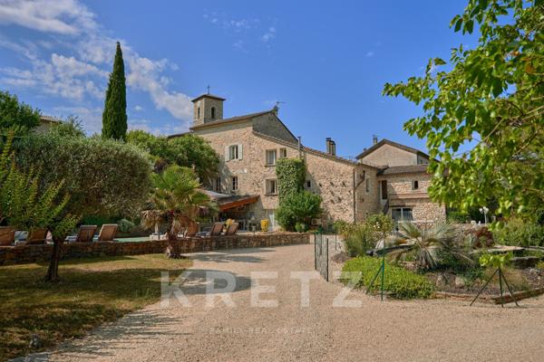 Demeure du 18e siècle rénovée, avec piscine et jardin