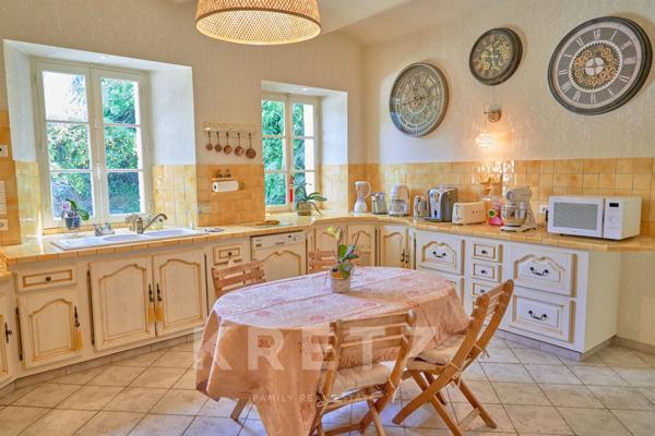 Demeure du 18e siècle rénovée, avec piscine et jardin